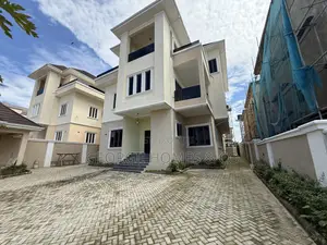 7bdrm Mansion in Guzape District for sale