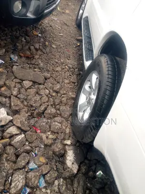Lexus GX 470 Sport Utility 2006 White