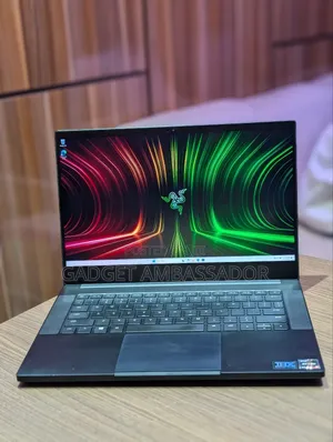 Laptop Razer Blade 16GB AMD Ryzen 9 SSD 1T