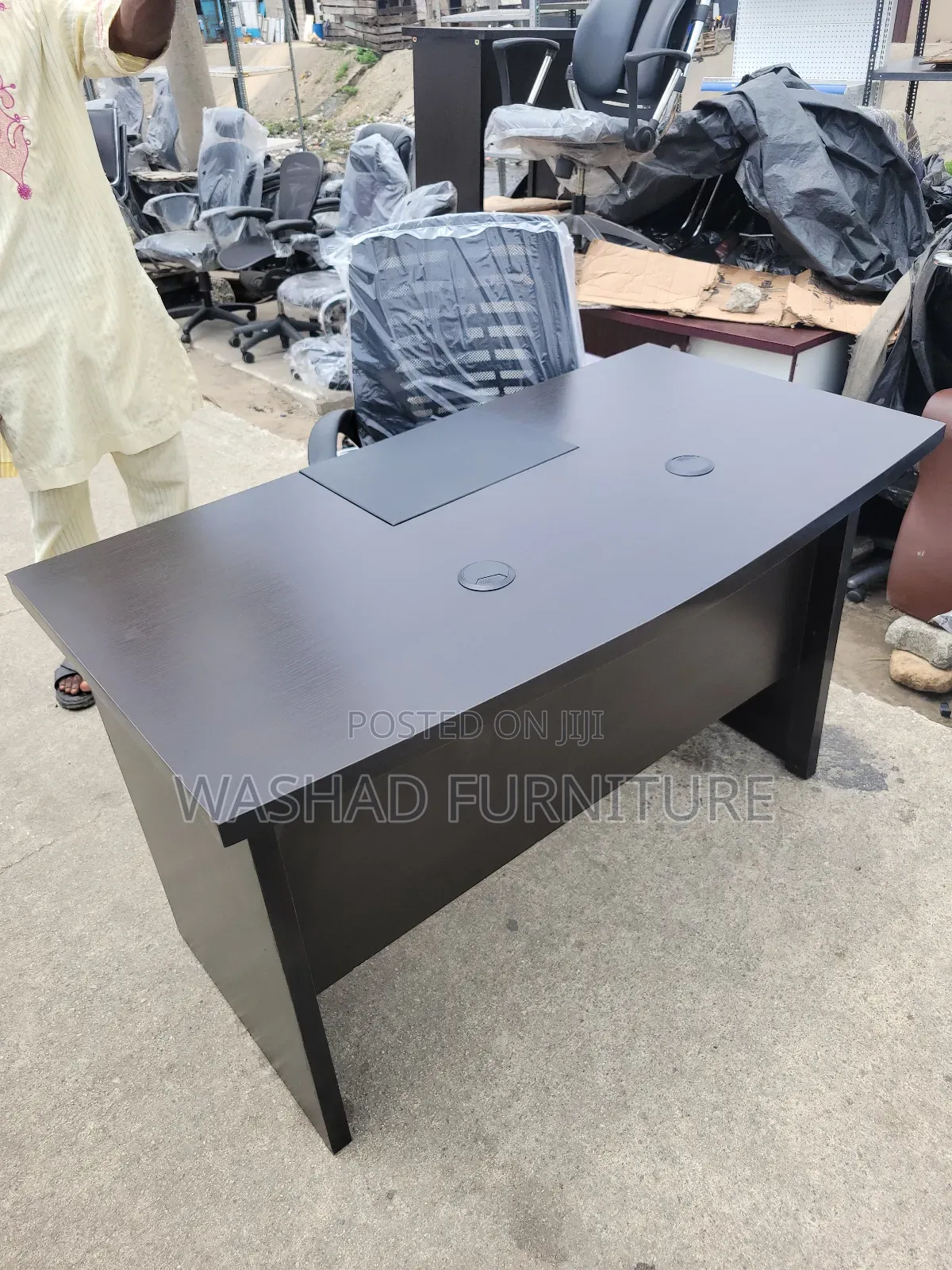 Ooffice Table and Chair