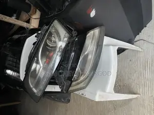 Headlamp Audi A5 2010