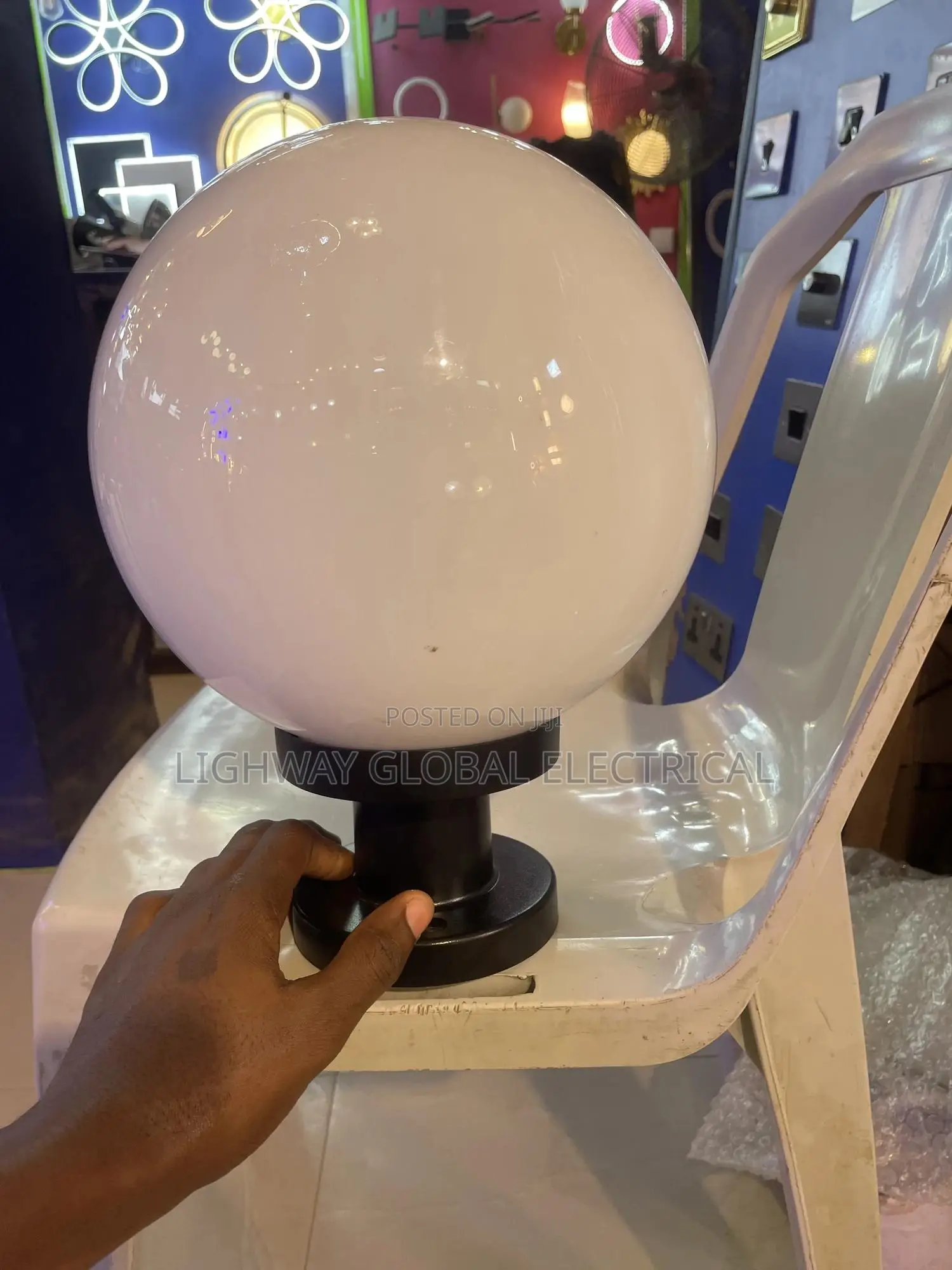 Round Ball Lampshade Frosted Pillar Gate Light