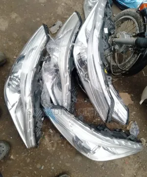 Head Lamp Hyundai Azera 2012