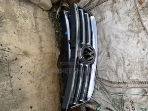 Front Grill Volkswagen Touareg 2004