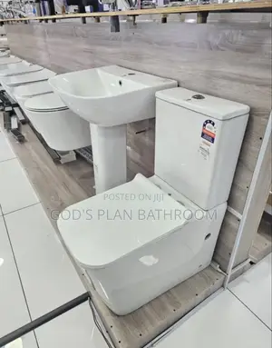 Executive Water Closet With Washhand Basin