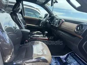 Toyota Tacoma 2020 White