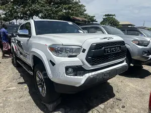 Toyota Tacoma 2020 White