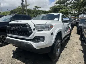 Toyota Tacoma 2020 White