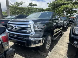 Toyota Tundra 2018 Black