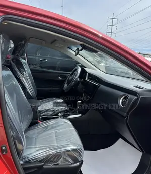 Toyota Corolla SE (1.8L 4cyl 6M) 2018 Red