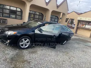 Toyota Camry SE 4dr Sedan (2.5L 4cyl 6A) 2014 Black