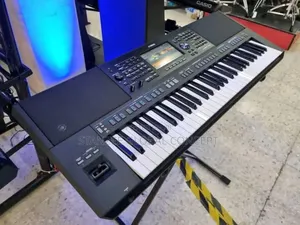 Yamaha Psr-sx720 Synthesizer Arranger Workstation Keyboard