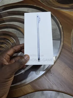 New Apple iPhone 17 256 GB