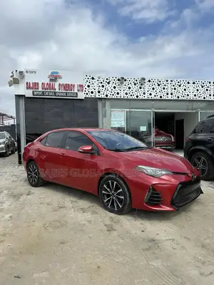 Toyota Corolla SE (1.8L 4cyl 6M) 2018 Red