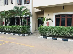 4bdrm Townhouse / Terrace in Mabuchi, Mabushi for rent