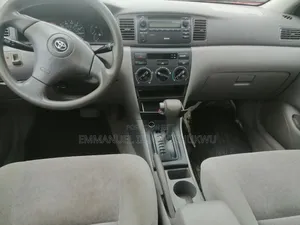 Toyota Corolla LE 2004 Silver