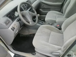 Toyota Corolla LE 2004 Silver