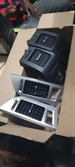 Complete a/C Vent for Mitsubishi Pajero New Model