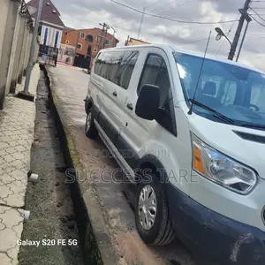 Ford E350 2018 White