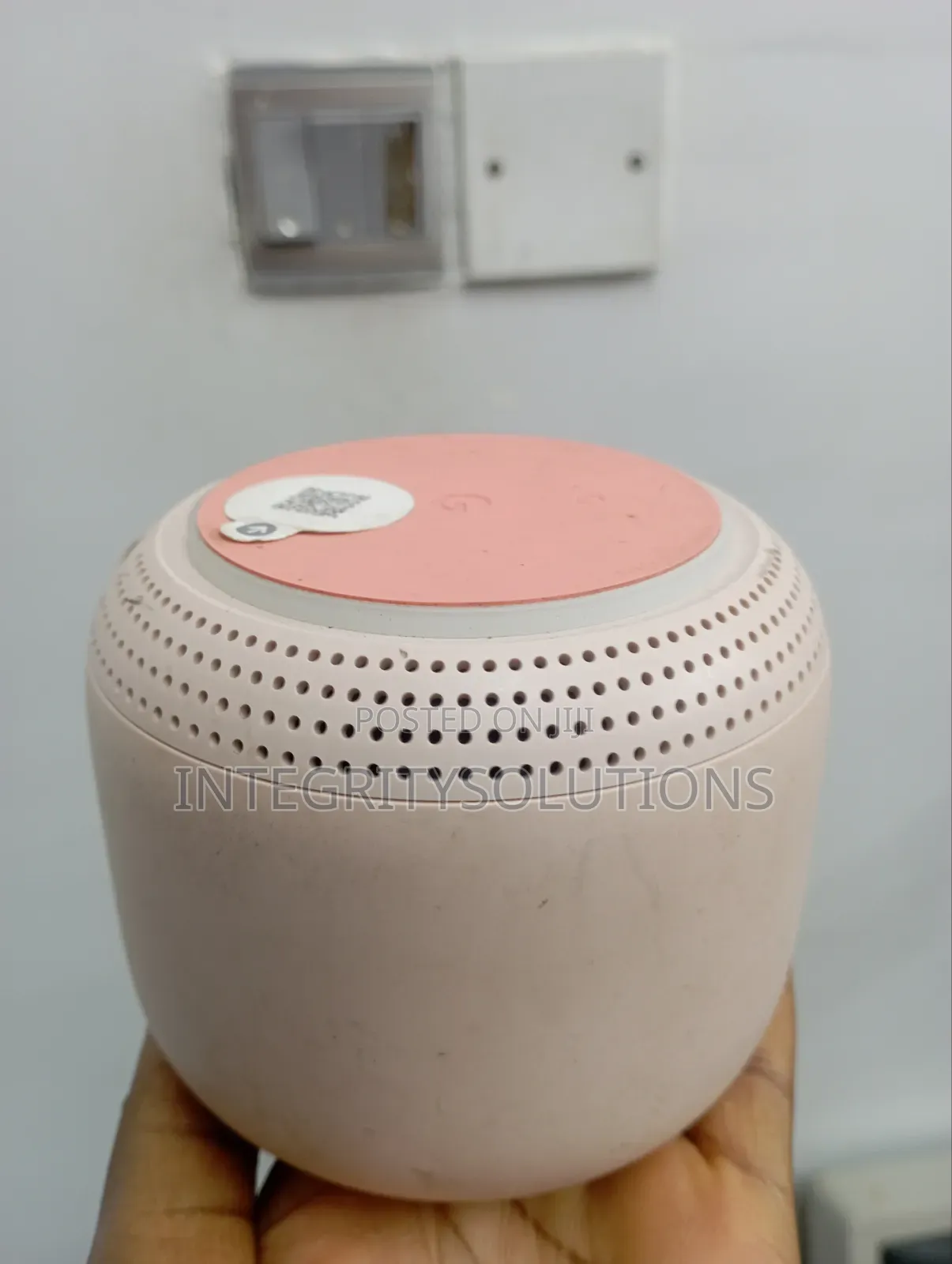 Google Nest Wifi Router and Point