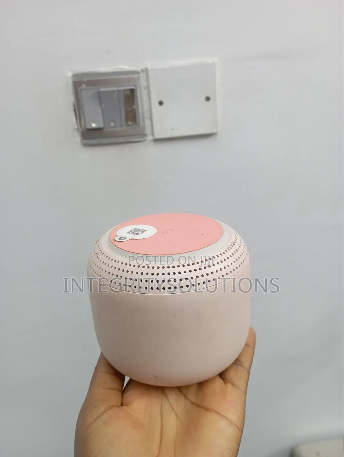 Google Nest Wifi Router and Point