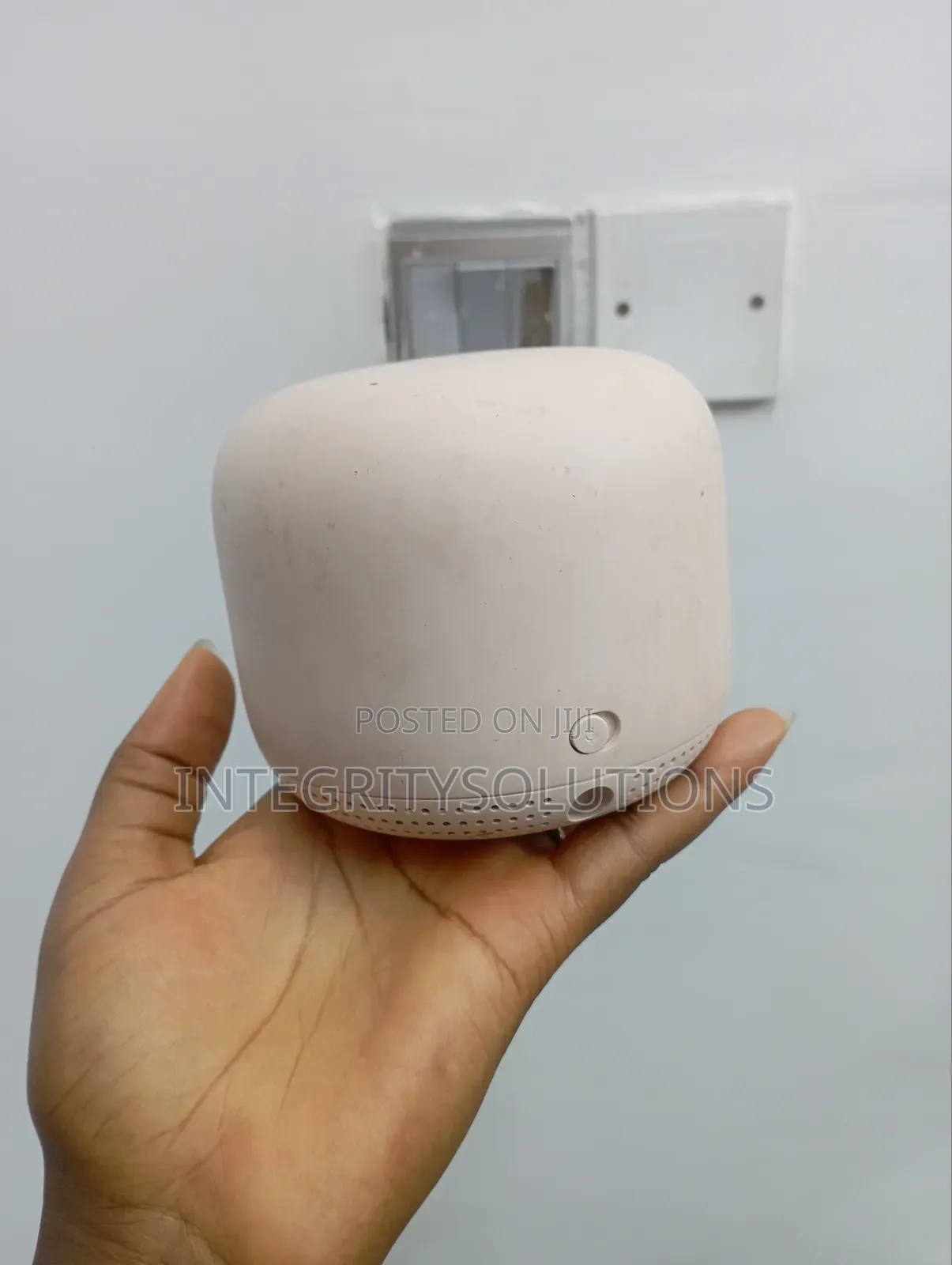 Google Nest Wifi Router and Point