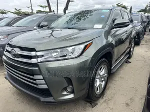 Toyota Highlander 2016