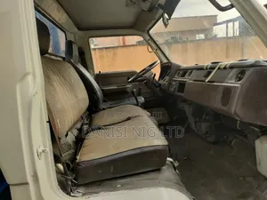 2000 Tokunbo Toyota Dyna 300