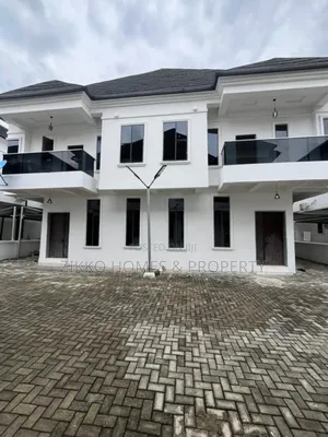 4bdrm Duplex in Orchid Road, Lekki for sale