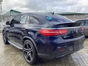 Mercedes-Benz GLE-Class 2018 Blue
