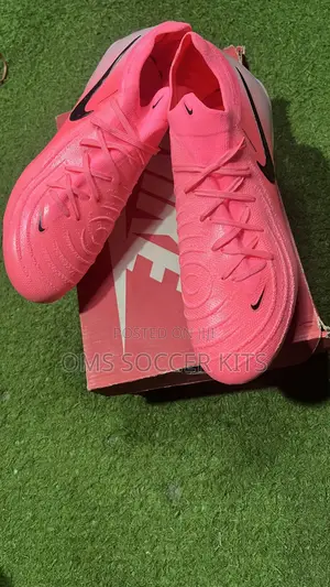 Nike Phantom Luna 2 Elite Firm-Ground Football Boot(45)