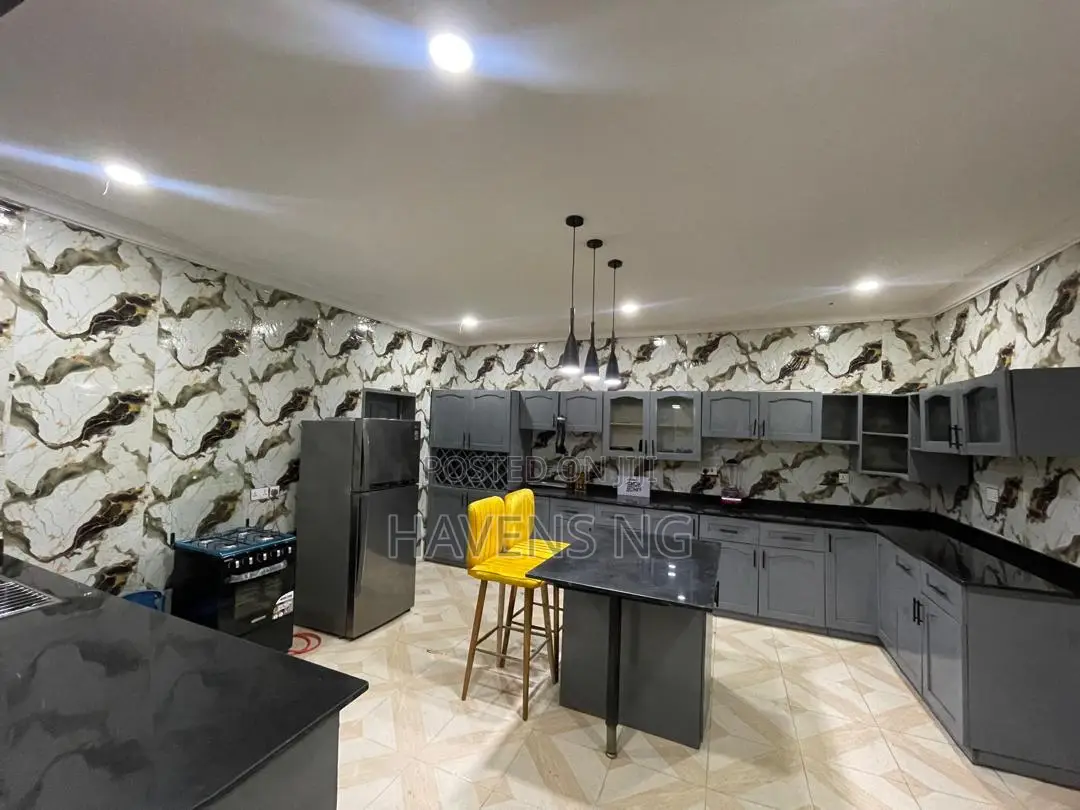 Luxury 4 Bedroom Apartment