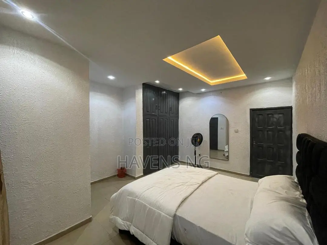 Luxury 4 Bedroom Apartment