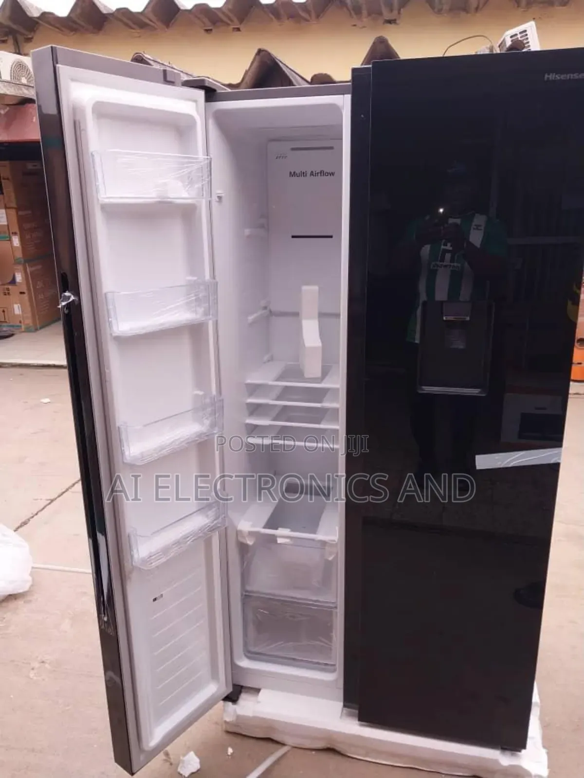 Hisense Luxury Refrigerator Mirror Face With Despenser