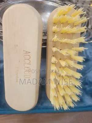 Wooden Scrubbing Brush