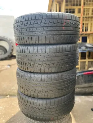 235/45 R 18 Tokunbo Tire