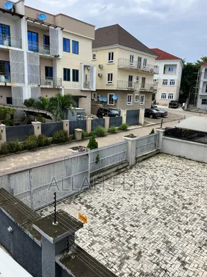 4bdrm Duplex in Wuse 2 for sale