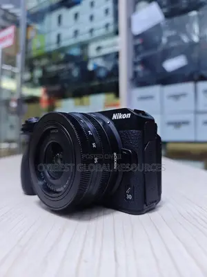 Nikon Z30 Camera + Z Dx 16-50mm F3.5-6.3 Vr Lens