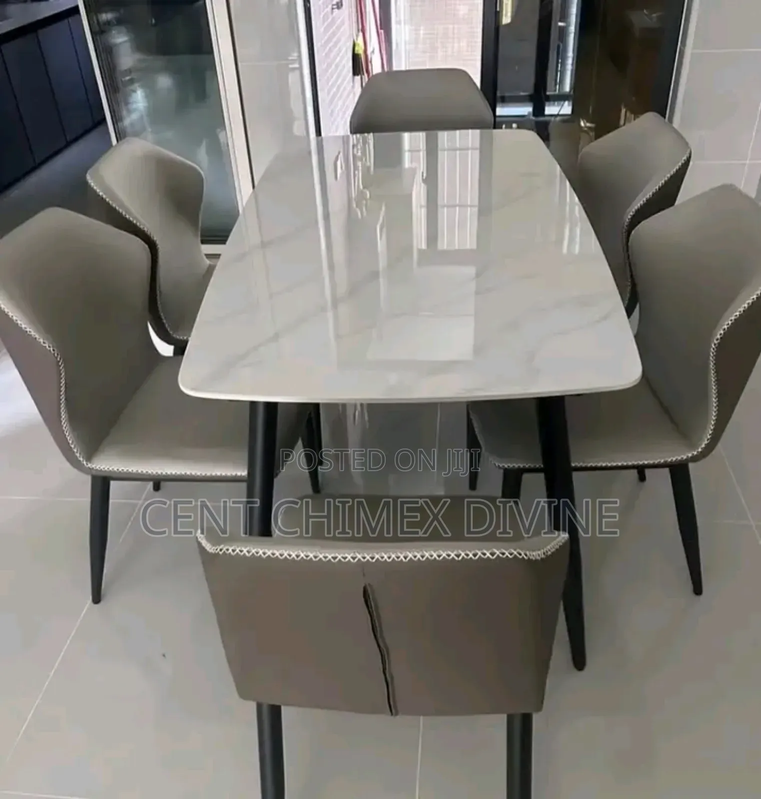 Affordable Classic 6 Seater Dinning