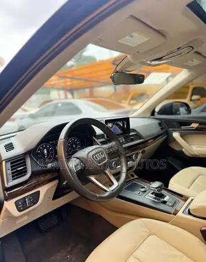 Audi Q5 2018 Blue