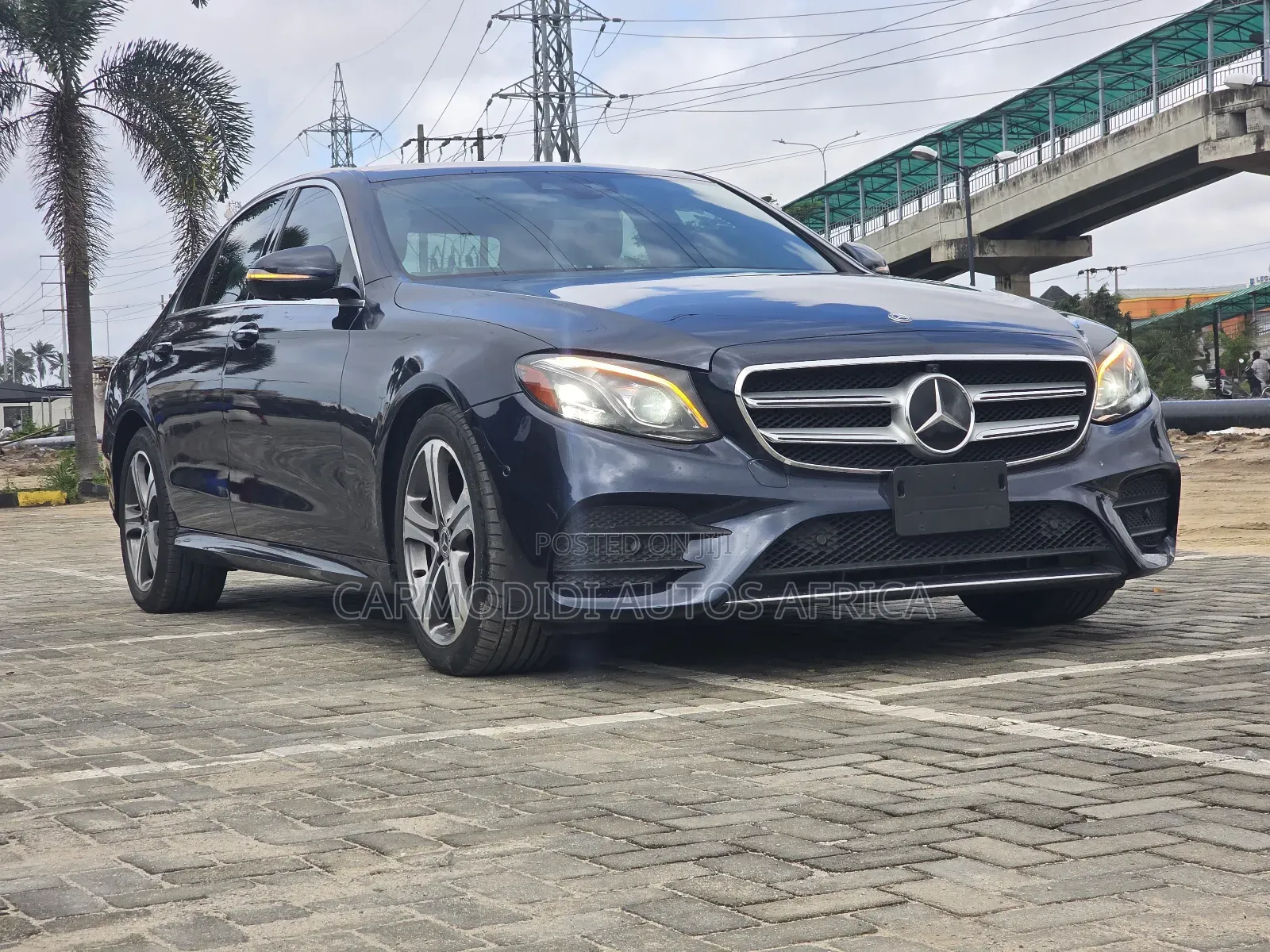 Mercedes-Benz E300 2018 Blue