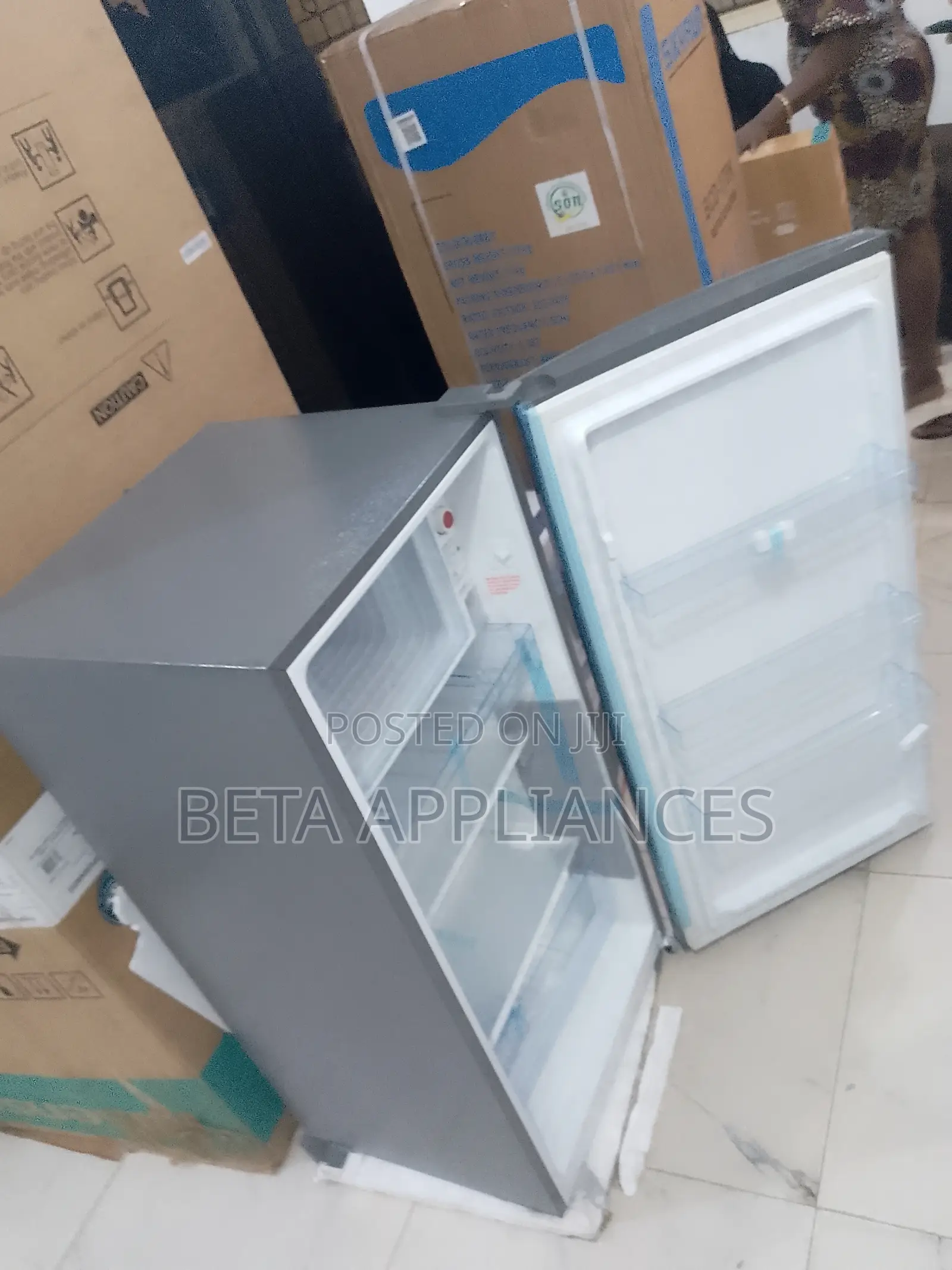 Skyrun BCD 160hc Refrigerator – Perfect for Apartments