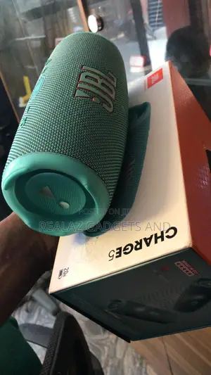 JBL Charge 5