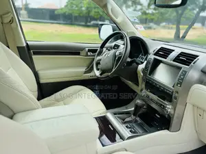 Lexus GX 460 Base 2019 White