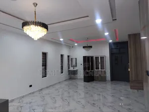 5bdrm Duplex in Wuye Close To Family for sale