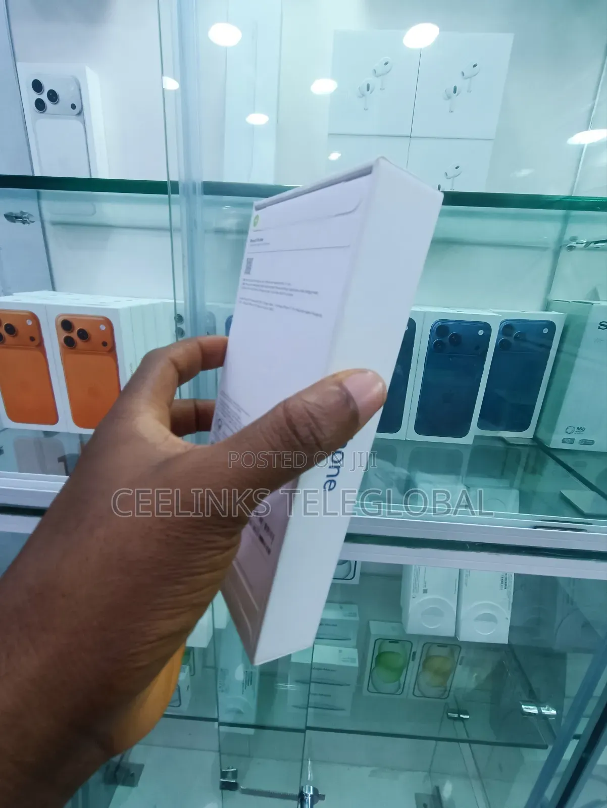 New Apple iPhone 17 256 GB Silver