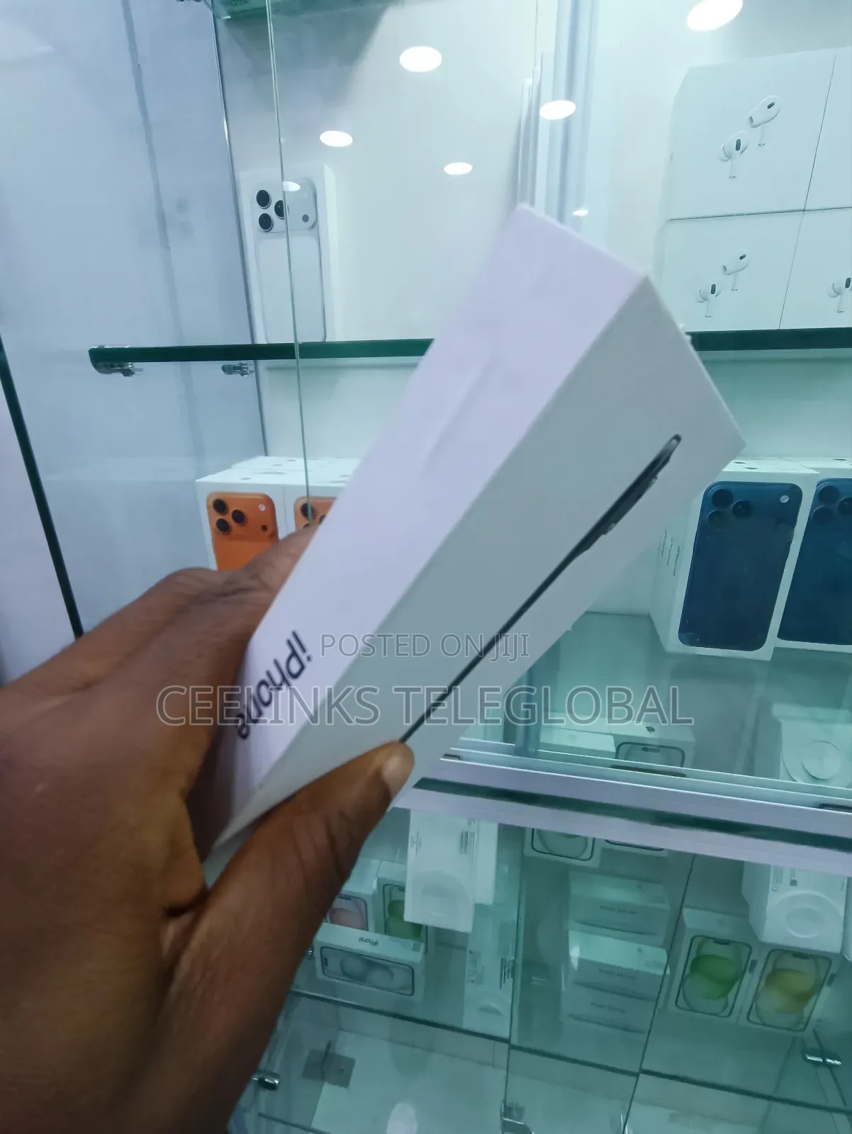 New Apple iPhone 17 256 GB Silver