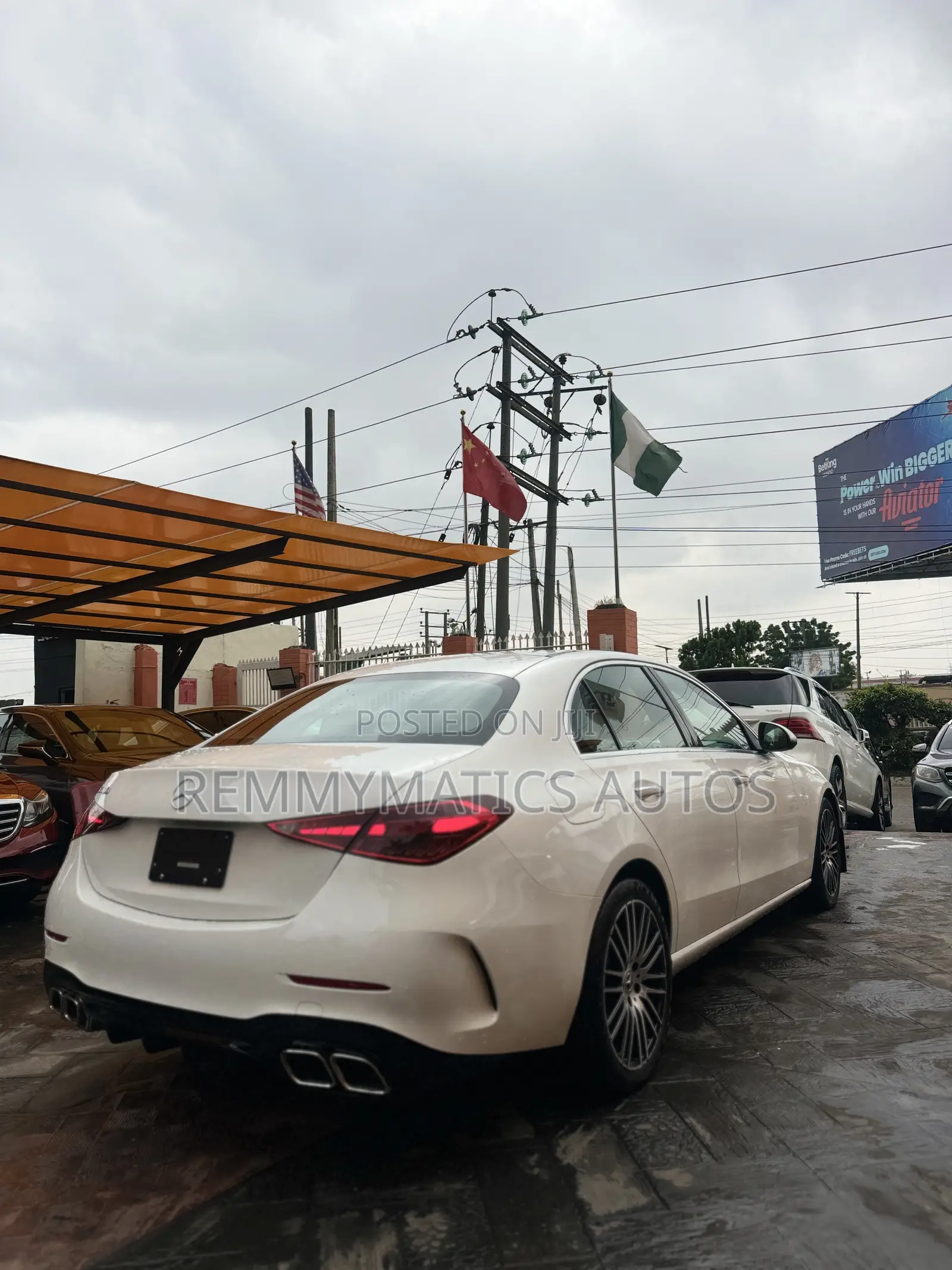 Mercedes-Benz C300 2023 White