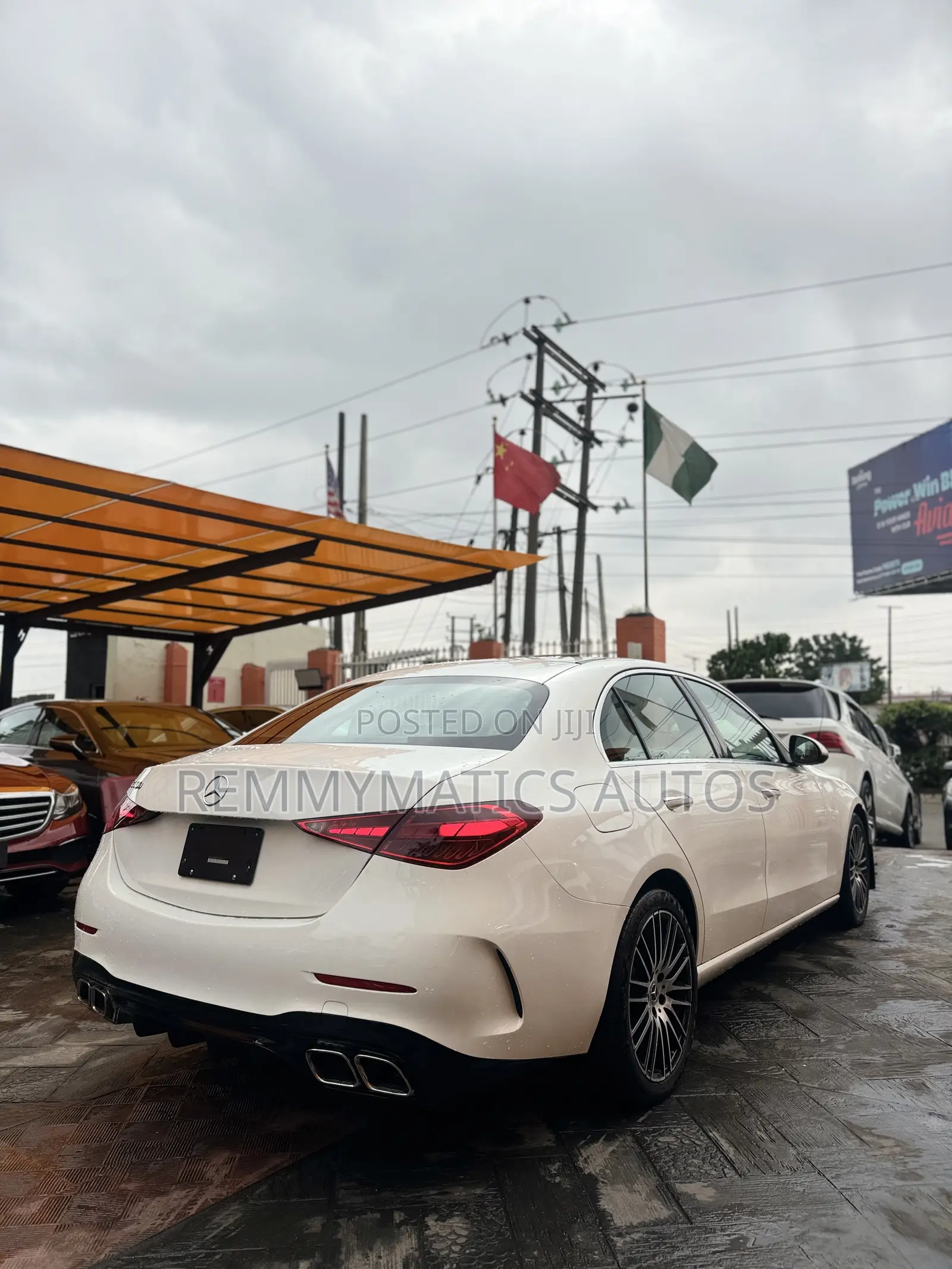 Mercedes-Benz C300 2023 White