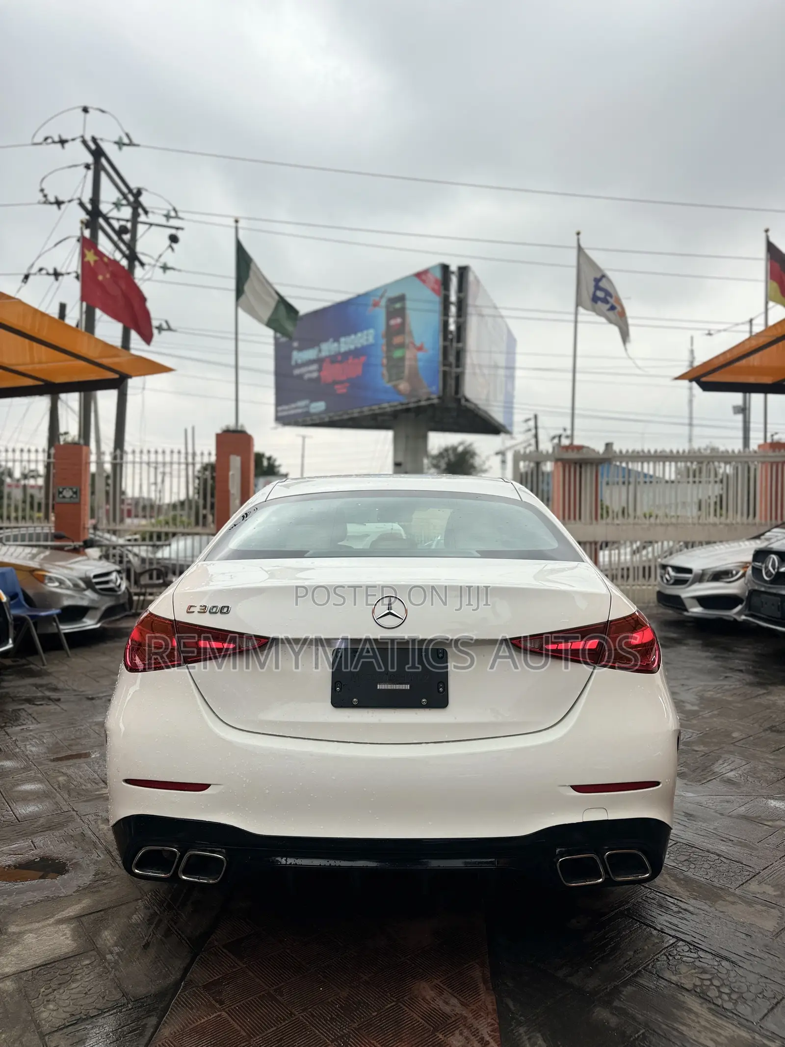 Mercedes-Benz C300 2023 White